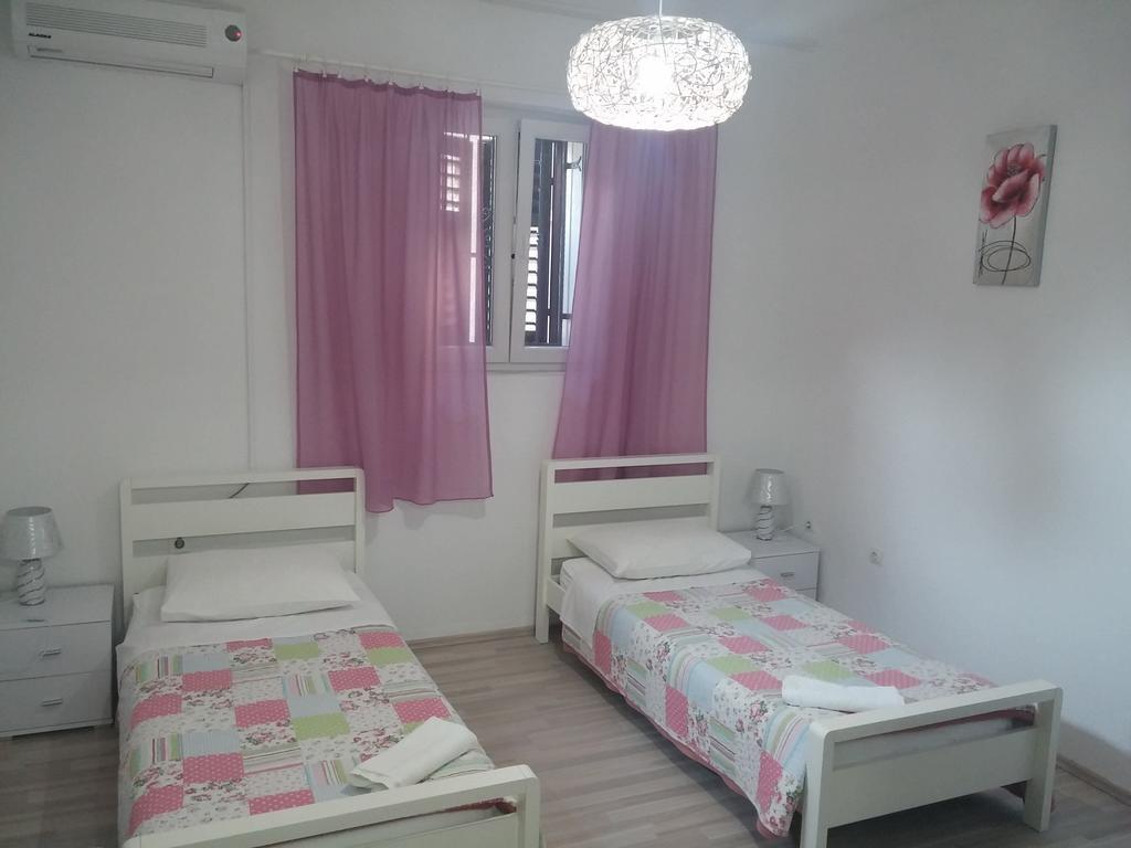Summer Bay Apartments Spalato Esterno foto